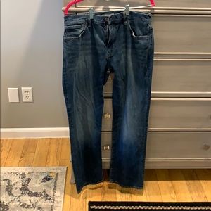 Gap jeans size 33x32 standard fit blue jeans